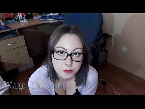 ❤️ Kynþokkafull stelpa með gleraugu sýgur dildó djúpt á myndavélinni ☑ Klámmyndband hjá okkur is.pornsexer.ru ❤